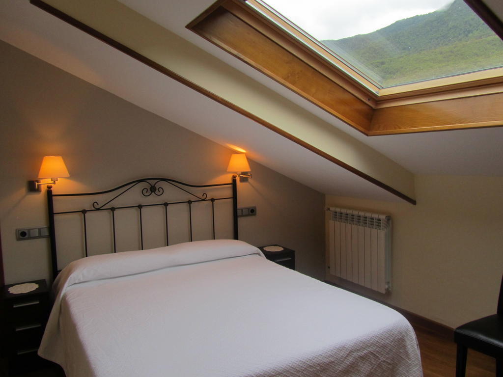 Apartamentos Rurales Casa Baltasar Монастерио-де-Эрмо Номер фото
