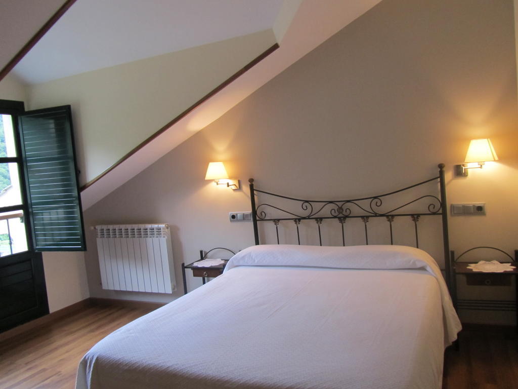 Apartamentos Rurales Casa Baltasar Монастерио-де-Эрмо Номер фото