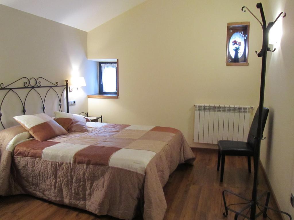 Apartamentos Rurales Casa Baltasar Монастерио-де-Эрмо Экстерьер фото